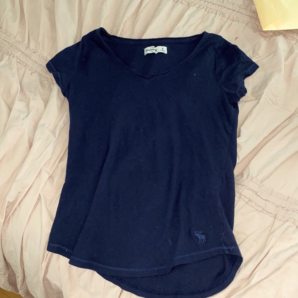 Abercrombie v neck navy t shirt